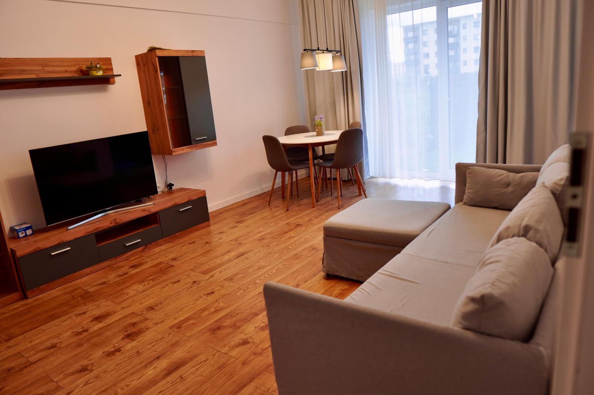 Coresi, 2 Camere, Sleeps 6 Large Private Garden Apartment Pets Welcome Braşov Exterior foto